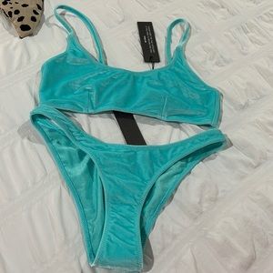 small++ and medium Blue velvet triangl bikini (blue crush maci)